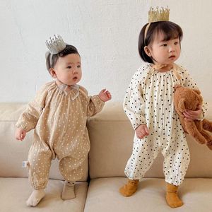 Rompers bahar bebek uzun kollu tulum sevimli moda baskı tam set bebek pijamaları ince nefes alabilen bebek kadınlar dot tulum 230408