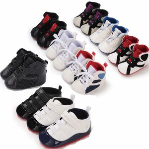 Детская обувь Дизайнерские кроссовки для мальчиков Кроватка для девочек Первопроходцы для новорожденных Модные детские сапоги с коробкой на шнуровке Тапочки Jumpman Теплая обувь для малышей