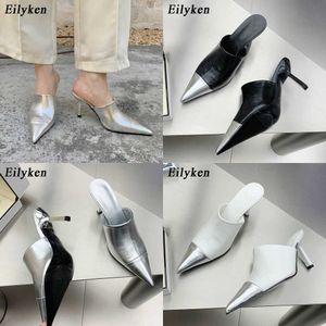 Sandalet Moda Gümüş Kadın Terlik İnce Alçak Topuklu Ayak Tasar Tasarım Kayışı Yaz Katırları Slaytları Ayakkabı 230316