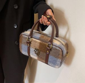 Оптовая продажа с фабрики, женские сумки на плечо, 3 цвета, зимняя популярная шерстяная сумка-подушка, дизайн меньшинства, соответствующий цвету женских сумок, ежедневная сумка Joker Plaid 875 #