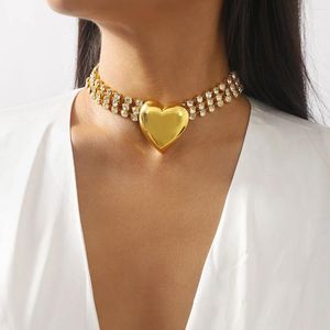 Gerletme Modaya Desen Tasarımı Rhinestone Kolyeleri Kadınlar için Klasik Lüks Aşk Kalp Kolye Kadın Jewlry Aksesuarları