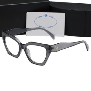 Дизайнерские солнцезащитные очки для женщин и мужчин Моде модели специальное ультрафиолетовое ультрафиолетовое письмо 400