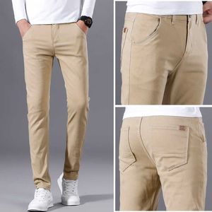 Pantaloni da uomo pantaloni maschili primaverili di pantaloni casual autunnali sport di dimagrimento 2022 nuovi pantaloni a gamba a tubo dritta 28-38 uomini pantaloni W0414