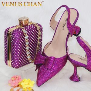 Сандалии 2023 Прибытие специального дизайна фиолетового цвета африканская женская обувь и сумки набор заостренных ног на ногах для свадебной вечеринки 230411