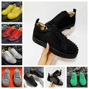 Luxury Designer Casual Sole Low top flat spikes Nero giallo Blu suede Scarpe da uomo Silver Diamond Scarpe da donna Modello a sfera tiro esterno Scarpe Sneakers