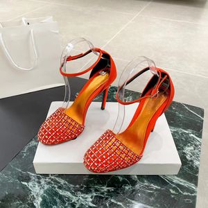 Beyaz Sandal Tasarımcı Ayakkabı Slaytları terlik sparx sandalet top ayakkabıları seksi ayakkabılar düğün ayakkabıları siyah kama sandaletleri elbise ayakkabıları eksik altın özel terlik jöle sandalet