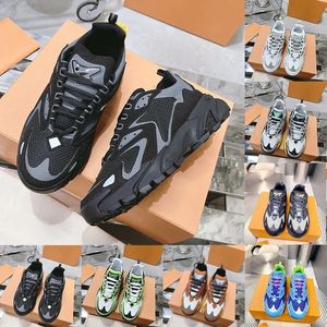 Runner Sneakers Lüks Tasarımcı Yüksek kaliteli gündelik ayakkabılar moda erkekler koşu ayakkabıları açık yürüyüş koşu ayakkabıları klasik siyah spor ayakkabı iyi kaliteli spor ayakkabılar