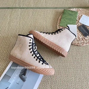 2024 Tasarımcı Kadın Spor Ayakkabıları Yüksek Üst Düz Tuval Ayakkabıları Zip Yan Kalın Alt Tuval Ayakkabıları Düz ​​Erkekler Platform Boş Zaman Botları FF Zapatos de Mujer Fends