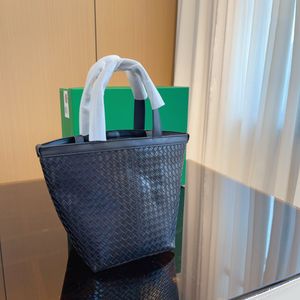 новая сумка-тоут для весны, лета, осени и зимы с чистыми линиями Bottega Out the Street предпочитаемая классическая сумка-тоут Veneta