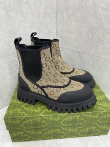 Botas de tornozelo de designer masculino e feminino de alta qualidade estilo clássico couro moda carta impressa botas de neve botas de tornozelo de lona de náilon sapatos de motocicleta de personalidade