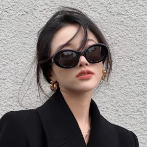 205 2023 Oval Frame Sunglasses Designer Ladies Style Women Vintage Black White Shades Fashion Eyewear O