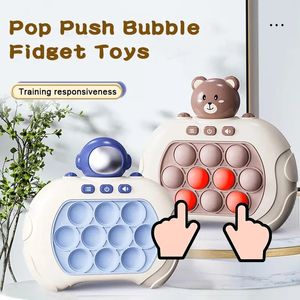 Em estoque, jogadores portáteis de jogos eletrônicos rápida push pop pop handheld Console Press Fidget Toys Bubble Light Up Pushit Gift Kids Adultos Aniversário