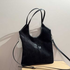Sıcak satış kadife çanta tasarımcısı kadınlar çanta miui alışveriş çantaları moda büyük omuz altı koltuk
