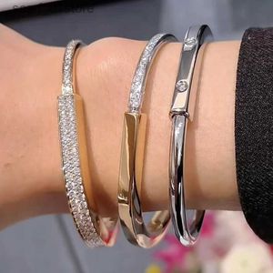 Kette ltiple Styles ic Design Luxus 925 Sterling Silber voller Diamanten Schloss Armband für Frauen Mode Feine Marke SchmuckL231115