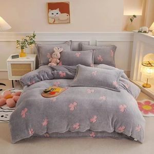Bedding sets Winter Flannel Coral Fleece Warm Thick Duvet Cover Single Double Queen King Size Quilt cover Double Sided Velvet Bedding Set 231116