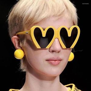 Солнцезащитные очки, модные женские солнцезащитные очки в форме сердца, 2023, красочные солнцезащитные очки с сердечками ярких цветов, украшения для вечеринки, забавные очки