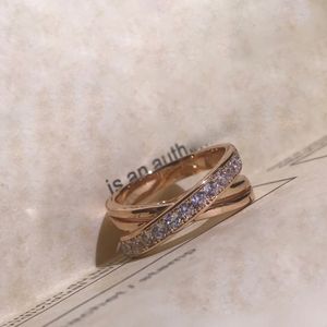 Kadın catier love ring erkek tasarımcısı x ring çift takılar titanyum çelik bant moda klasik altın gümüş gül renk vidası elmaslar kırmızı kutu gif