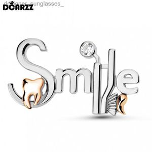 Pins Broschen DCARZZ Lächeln Einzigartige Dental Zahn Zahnbürste Spiegel Pin Brosche Kreative Stomatologie Zahnarzt Medizinische Schmuck Lel Abzeichen Geschenke L231117