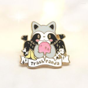 Broşlar pimler çöp panda emaye pimi sevimli karikatür hayvan koruma metal broş rozeti topla Kawaii Accessoriespins Kirk22