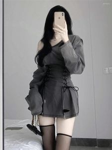 Sıradan Elbiseler Kore tarzı Tek Satır Boyun Sarılı Göğüs Elbise Kadınlar 2023 Açık Gemi Kravat Bel Sütü Sütyen Kısa Etek Y2K