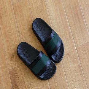 Çocuk Tasarımcı Sandalet Kızlar Erkek Plaj Ayakkabı Lüks Çocuk Moda Lüks Rahat Slip Slip Slip Flip Flops
