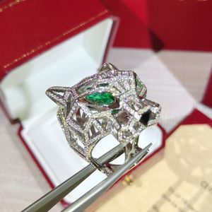 Pantthere Ring Man Tasarımcı için Büyük Hasten Konut Leopard Head Pırlanta Emerald Gözlük Altın Kaplama 18K Resmi Reprodüksiyonlar Klasik Stil Kutu 014