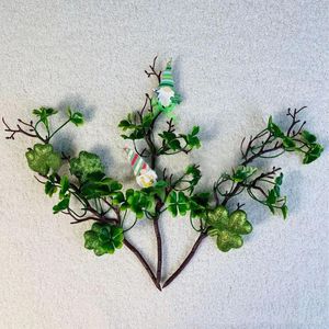 Fiori decorativi Ornamenti Rami di piante Taglio di fiori artificiali Modello di plastica Trifoglio finto 34 cm Foglie Matrimonio Decorazione di San Patrizio Foglia