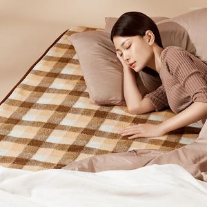 Battaniyeler Giyilebilir Elektrikli Battaniye Kral Boyutlu Ağırlıklı Isı Isı Şal Kızılötesi Sauna Manta Termica Yatak Odası Mobilya XF20XP