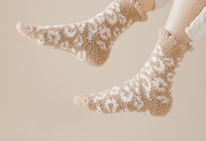 Erkek Çorap Kadınlar Sonbahar ve Kış Orta Tüp artı Kadife Kalın Sevimli Yüksek Tüp Mercan Bayan Çorap