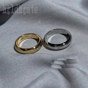 Anéis de designer de cartas para mulheres Tamanho do anel de noivado 10 Prazed prateado redonda dourada redonda lisa colorida de moda de moda promessa Promise o anel de luxo casal zb054 f23
