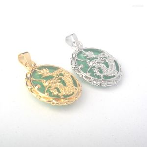 Kolye Kolye 19x19mm Kakma Oblate İmitasyon Yeşil Jades Stone Hollow Kesim Cameo Dragon 1 PCS