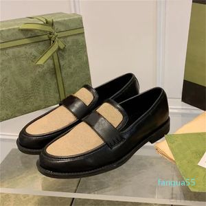 Tasarımcı Sıradan Ayakkabı Kadın Loafers Koyun Dinini Elmas Deri Spor Ayakkabıları Aksesuarları Metal Donanım Tokası Yarım terlik