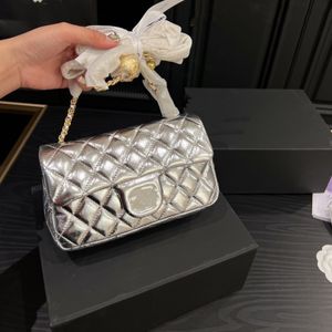 Tasarımcı Çanta Altın Hedef Zincir Crossbody Bag Woc 19 Çanak Kapitone Omuz Çantaları Tote Kadınlar Erkekler Lüksler Designer Flep debriyaj Altın Metal Mektup