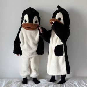 Çocuk penguen takım elbise kış erkek ve kız iki parçalı ev kıyafeti süper sevimli cosplay ceket dışarıda giyilebilir