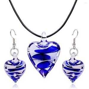 Серьги по ожерелью установлены 2023 HF Jel Murano Glass Blue Heart Senging Serging для женской девушки