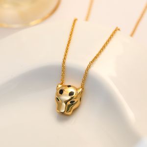 Ожерелье с пантерой для женщин, дизайнерское для мужчин, инкрустированное изумрудом, позолоченное 18-каратное золото, голова гепарда, гладкая поверхность, бижутерия с кристаллами, в коробке 001