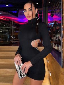 Sıradan Elbiseler Uzun Kollu Bodycon Sırtsız Mini Elbise Kesim Kadın Seksi Sıkı Yüksek Neck Parti Kulübü Zarif Siyah Beyaz Vestidos 2023