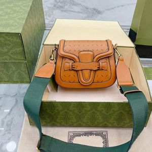 Kabartmalı mini çanta flep crossbody çanta omuz çanta kadın çanta bayan küçük çanta tuval gerçek deri klasik mektup retro donanım çıkarılabilir kırmızı yeşil kayış