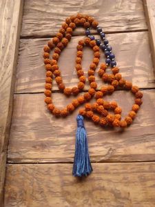 Collane con ciondolo Collana con 108 perle di Mala Rudraksha Quarzo viola Preghiera con lacci annodati a mano
