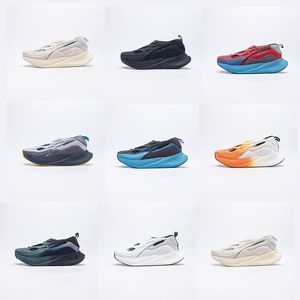 Дизайнерские кроссовки Floatride Energy Argus X. Мужские и женские белые кроссовки для бега. Низкоуглеродистая пластина. Космическая обувь. Кроссовки из пенопласта на открытом воздухе.
