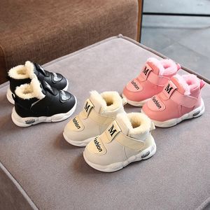 Botas crianças bebê menina menino sapatos macio antiderrapante infantil primeiros caminhantes inverno quente tênis de pelúcia criança para 231124