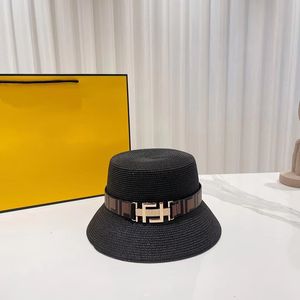 Tasarımcı Kova Şapkaları Lüks Kadın Hip Şapkası Moda El Dokuma Şapka Erkek Yaz Açık Mekan Plaj Şapkaları Büyük Brim Güneş F Hats 5 Renk 2304252d