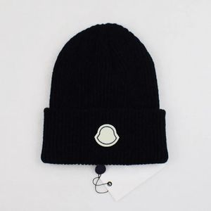 Üst ücretsiz nakliye moda tasarımcısı Monclir Sonbahar ve Kış Yeni Örme Yün Şapka Lüks Örme Şapka Resmi Web Sitesi Sürüm 1: 1 Craft