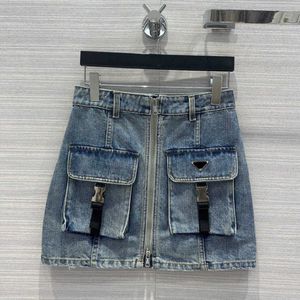 23ss designer saias saia jeans mini saia envoltório logotipo zíper bolso cintura alta denim curta meia saia roupas femininas de alta qualidade a1
