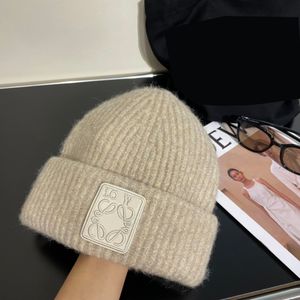 Örgü Tasarımcı Beanie Luxury Hat Örgü Yün Şapka Erkek ve Kadın Sonbahar/Kış Termal Şapka Resmi Web Sitesi Versiyon Klasikler Erkekler Lüks Marka Caps Fabrika Mağazası