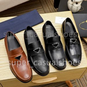 Erkekler Loafer Tasarımcılar Mules İtalyan Elbise Ayakkabı% 100 Gerçek Deri Slip-On Lüks Daireler Sıradan Mokasenler Tekne Ayakkabı Yürüyüş Drive Ayakkabı Boyutu 38-45