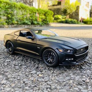 Diecast Model Arabalar 1 36 Ford Mustang Spor Araba Alaşım Modeli Diecast Metal Oyuncak Araba Model Koleksiyonu Yüksek Simülasyon Geri Çekiliş Çocuk Oyuncak Hediyesi