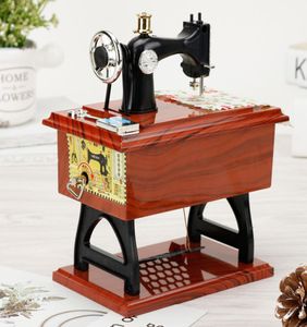Yenilik Ürünleri Vintage Müzik Kutusu Mini Dikiş Makinesi Tarzı Mekanik Doğum Günü Hediye Tablo Dekor3890351