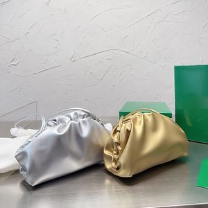 Bolsa de mão prata Designer Nuvem Feminina Shell Bolsas clutch Alça de ombro ajustável Bolsas de noite douradas 22 cm