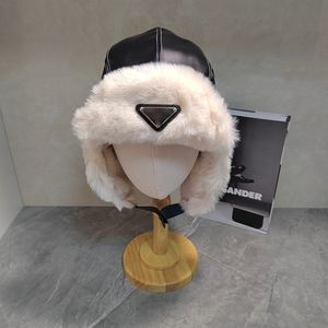 Tasarımcı Marka Kış Moda Earflap Rüzgar geçirmez sıcak klasik yüksek kaliteli Lei feng şapka.